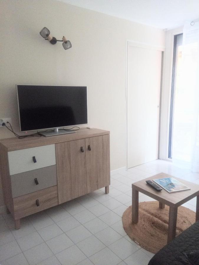 Frejus Plage, Appartement Entier , Piscine,Parking,Plage A 200M Экстерьер фото